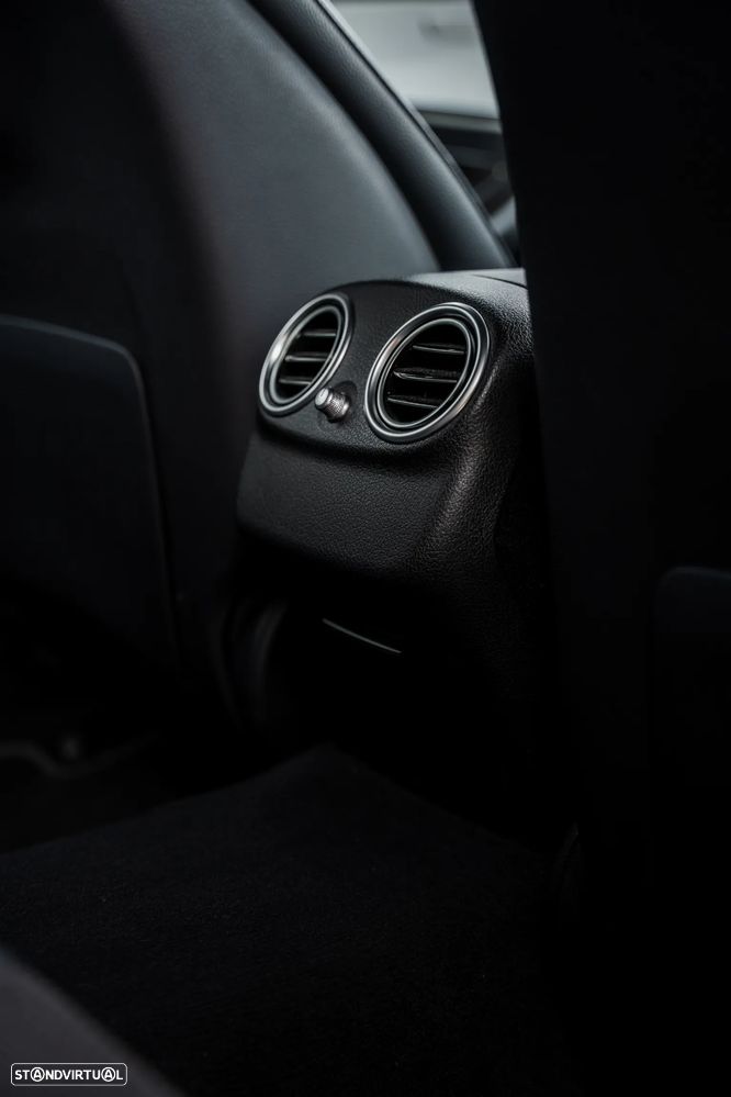 Mercedes-Benz E 200 d Avantgarde - 20