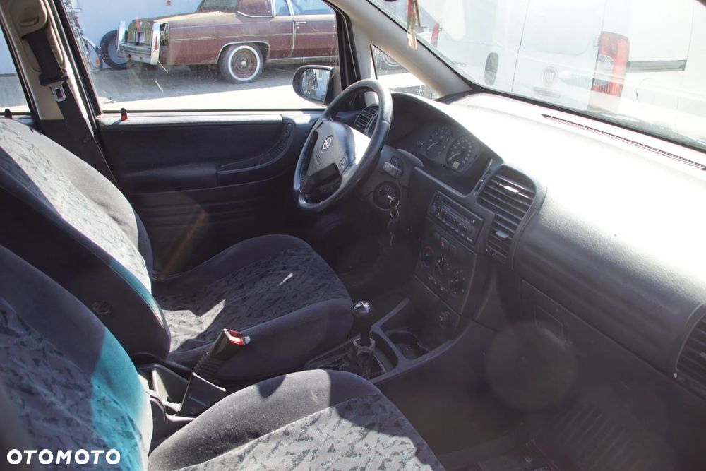 Auto na części - Opel Zafira A 1.8 16V 125 KM Z18XE F17 36U 2002R Silnik Skrzynia Drzwi Maska Zderzak Błotnik Klapa Klamka Lampa Lusterko Szyba Deska Kokpit Sterownik Moduł Czujnik Licznik Wyświetlacz Panel Kierownica - 14