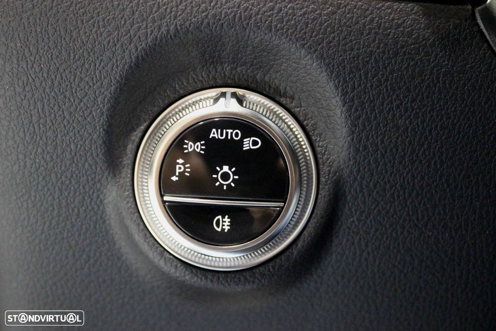 Mercedes-Benz C 300 de AMG Line - 19