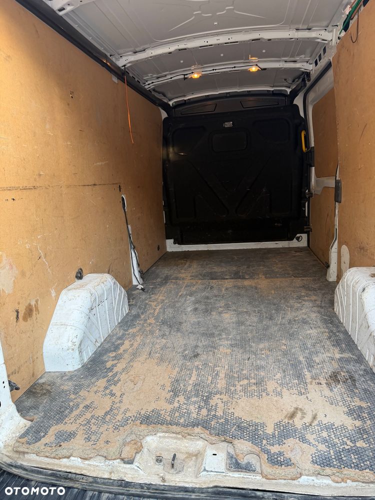 Ford Transit - 6