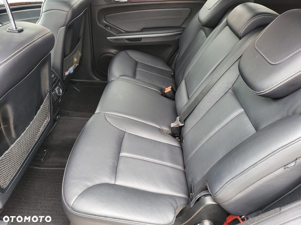 Mercedes-Benz GL 450 - 21