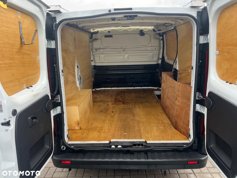 Renault Trafic - 13