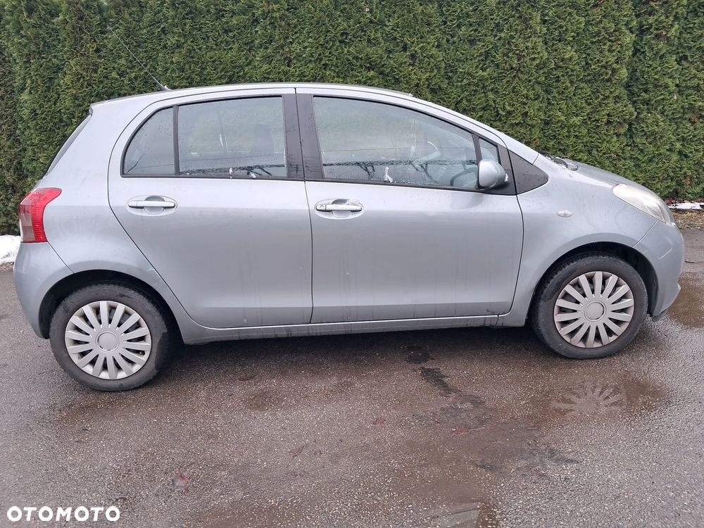 Toyota Yaris - 9