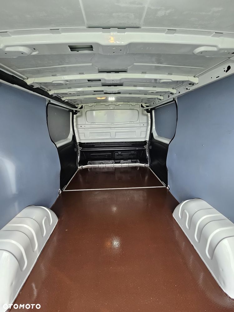 Renault Trafic - 11