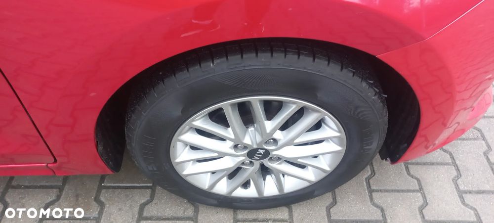 Kia Rio - 15