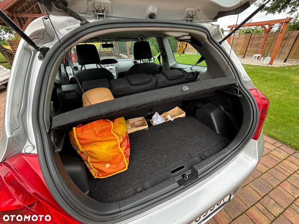 Toyota Yaris 1.3 Terra - 5