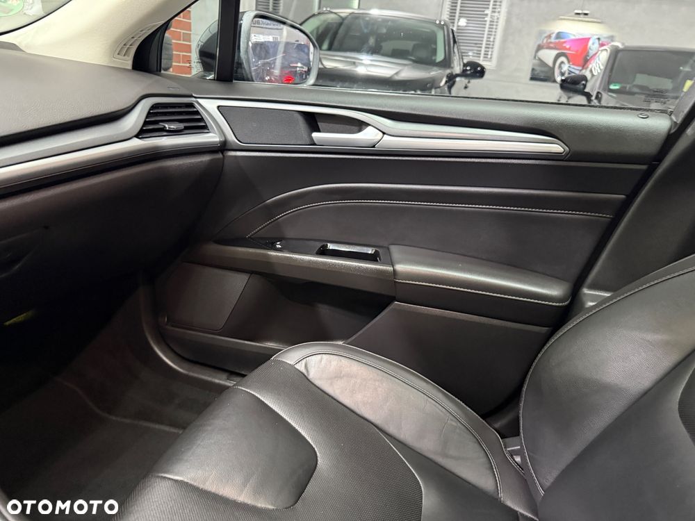 Ford Mondeo 2.0 TDCi STart-Stopp PowerShift-Aut ST-Line - 32