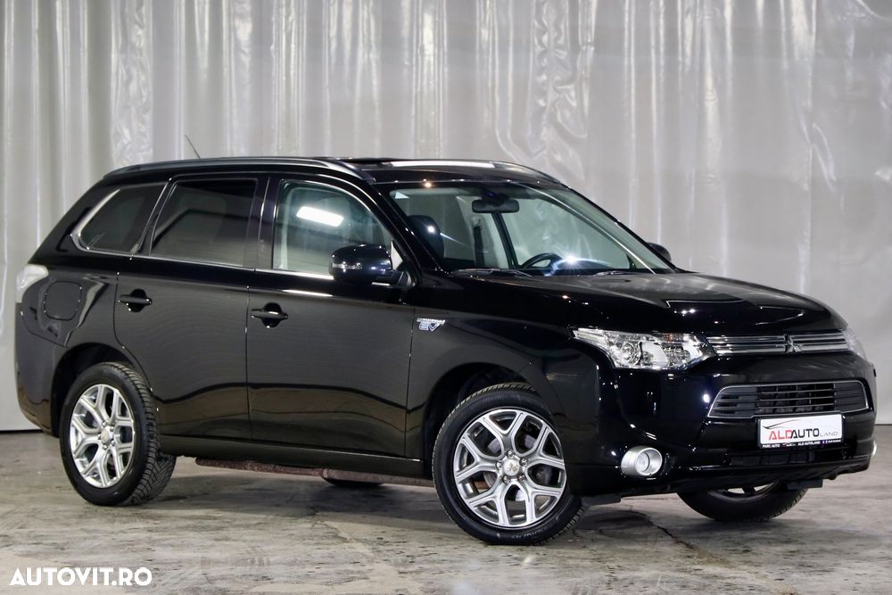Mitsubishi Outlander 2.0 4WD Plug-In Hybrid - 3