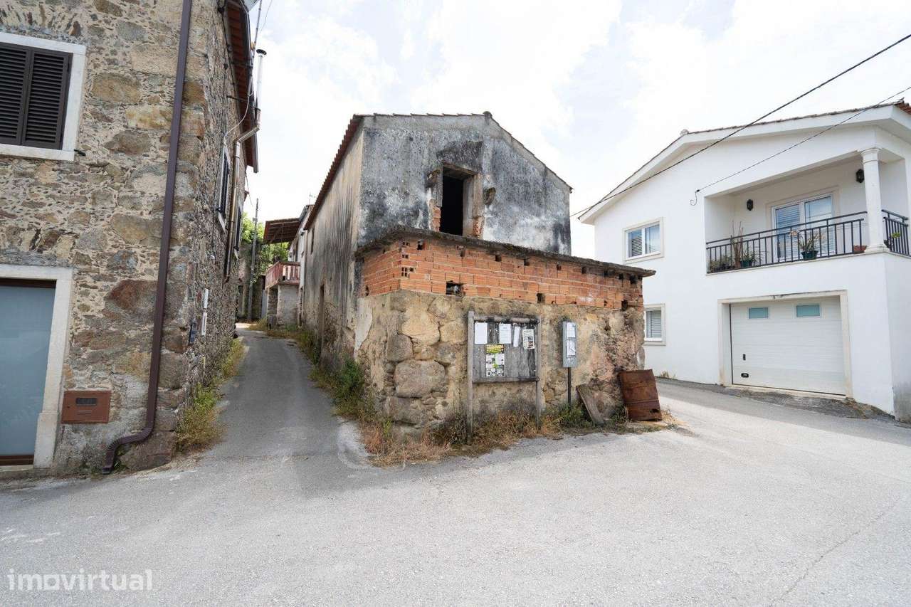 Casas (2) para Recuperar em Vila Nova, Miranda do Corvo - Grande imagem: 5/18