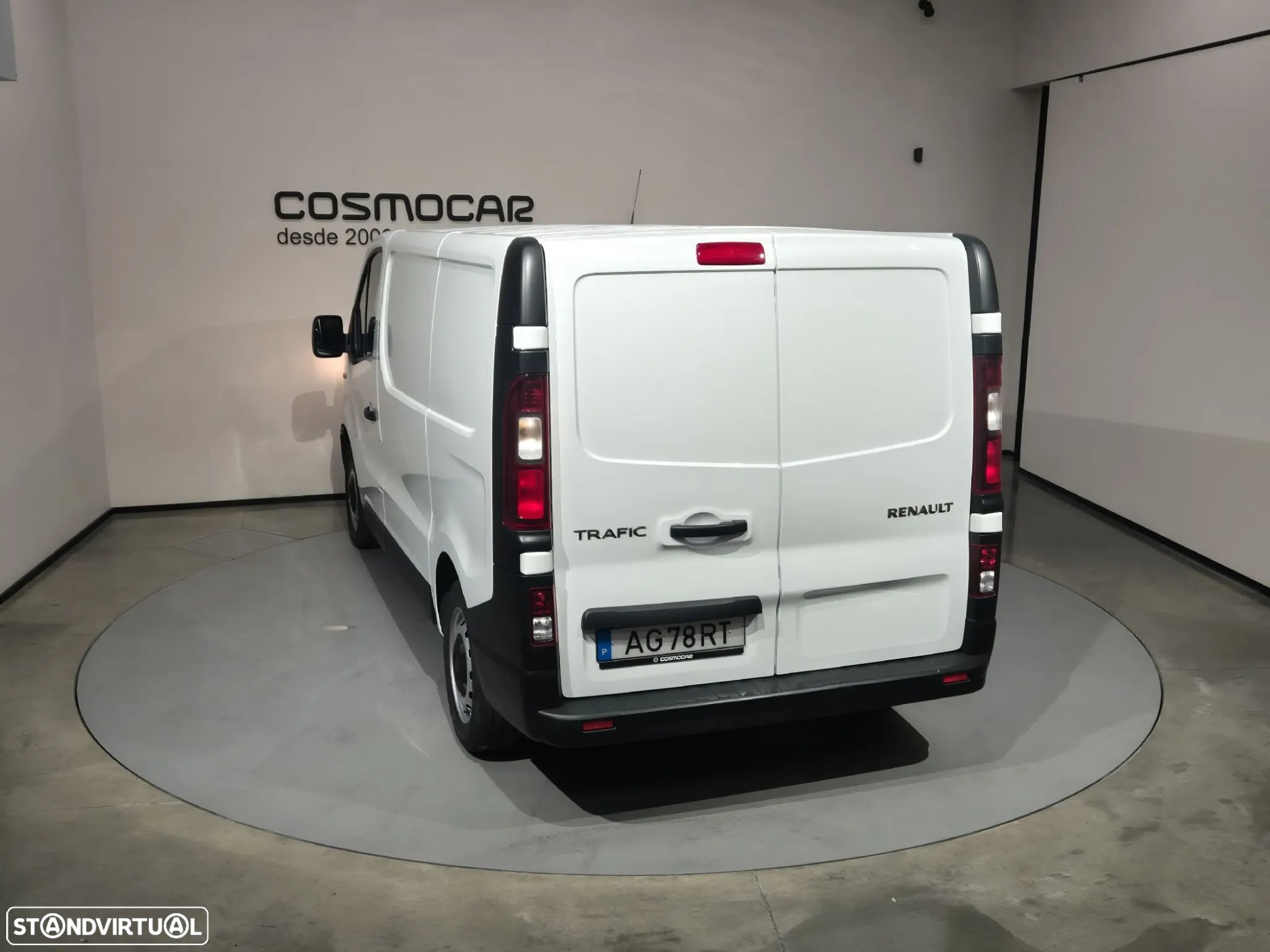 Renault Trafic 2.0dCI  L1H1 - 9