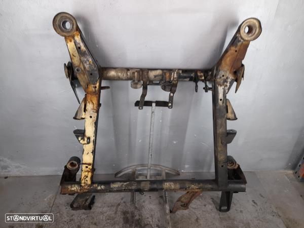 Charriot Frente Mercedes-Benz Vito Caixa (638) - 5