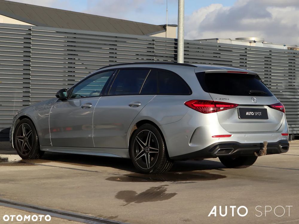 Mercedes-Benz C-Class 2023 photo 4