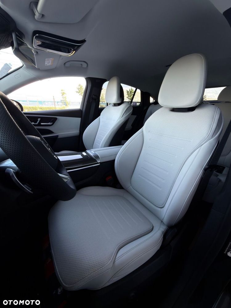 Mercedes-Benz GLC - 30