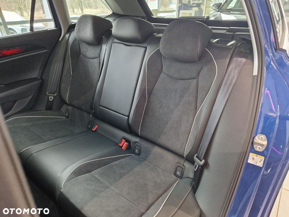 Volkswagen Passat - 25