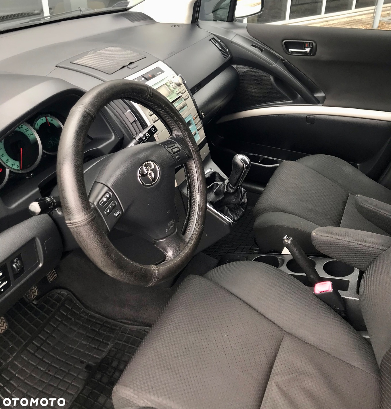 Toyota Corolla Verso 1.8 Sol 7os - 18