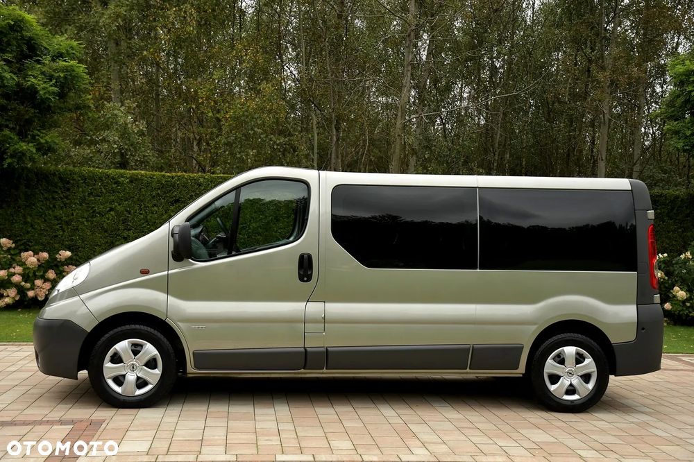 Opel Vivaro - 8