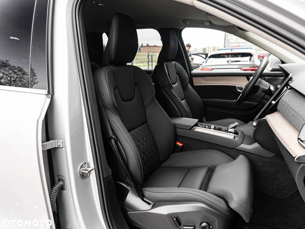 Volvo XC 90 B5 B AWD Ultra Bright - 25