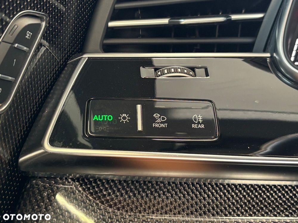 Audi SQ8 - 12