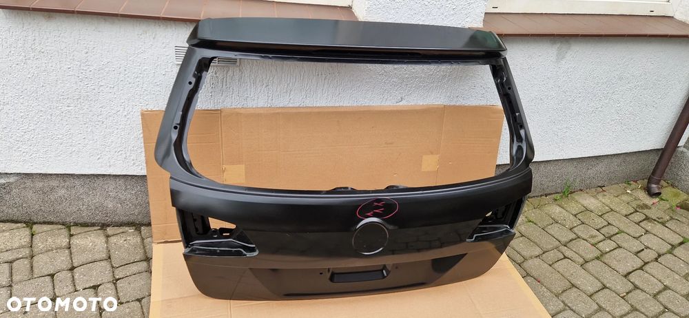 KLAPA POKRYWA BAGAŻNIKA TYŁ VW PASSAT B7 KOMBI 3AF827025A - 2