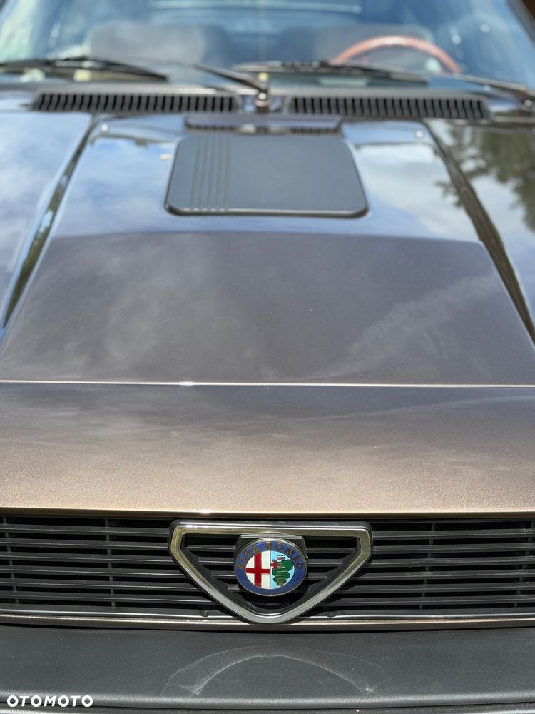 Alfa Romeo GTV - 12