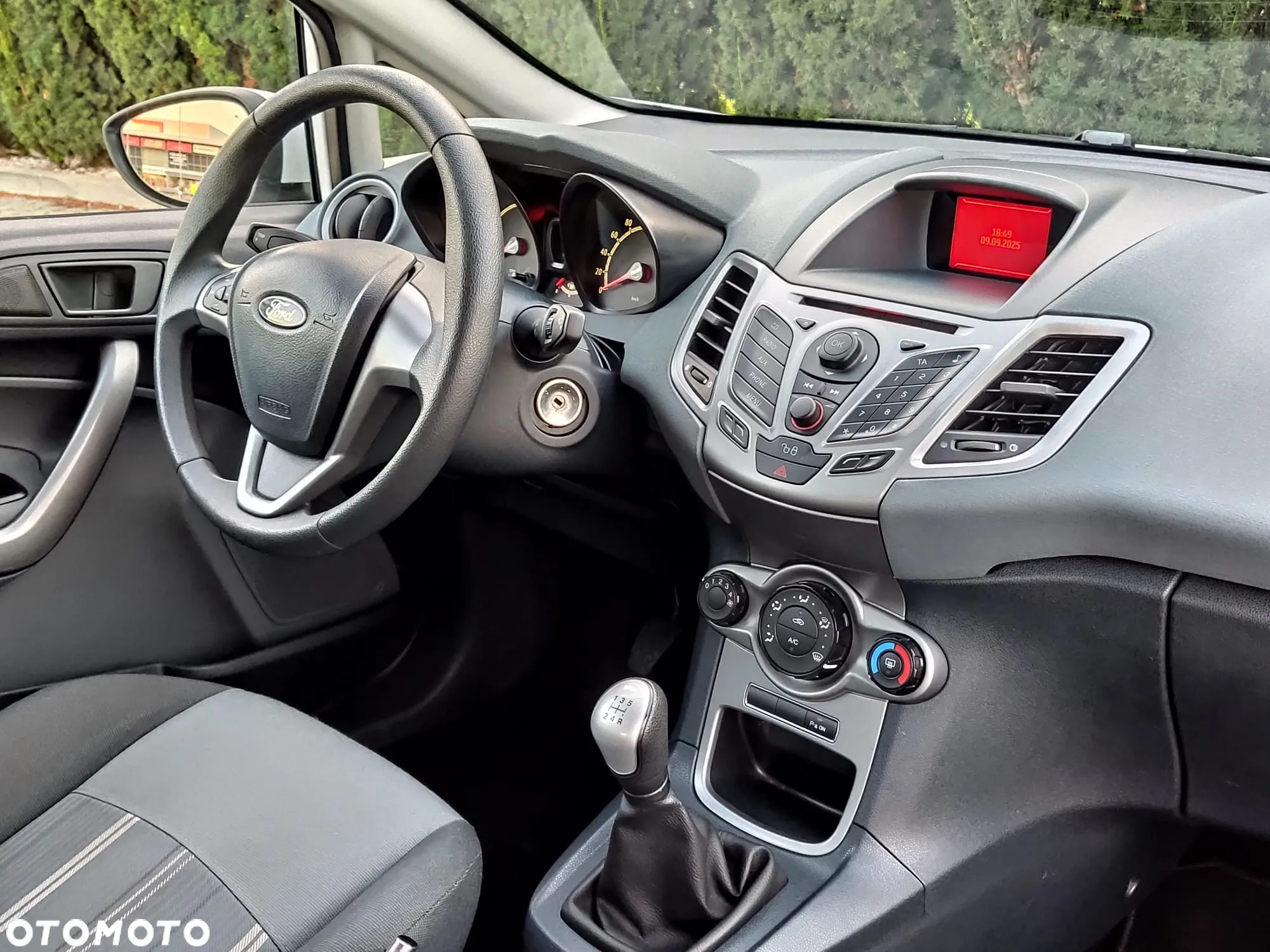 Ford Fiesta 1.25 Ambiente - 10