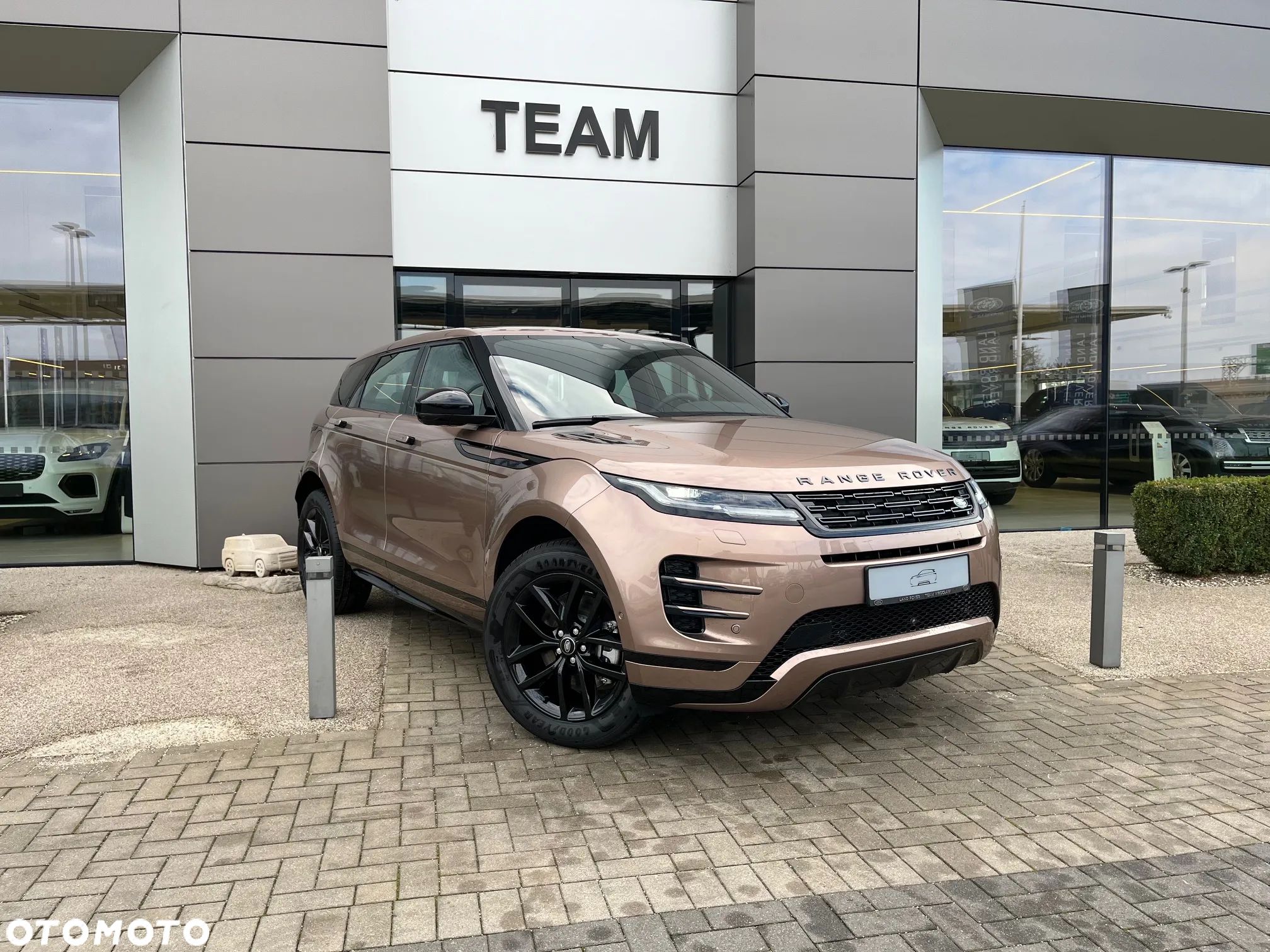 Land Rover Range Rover Evoque - 1