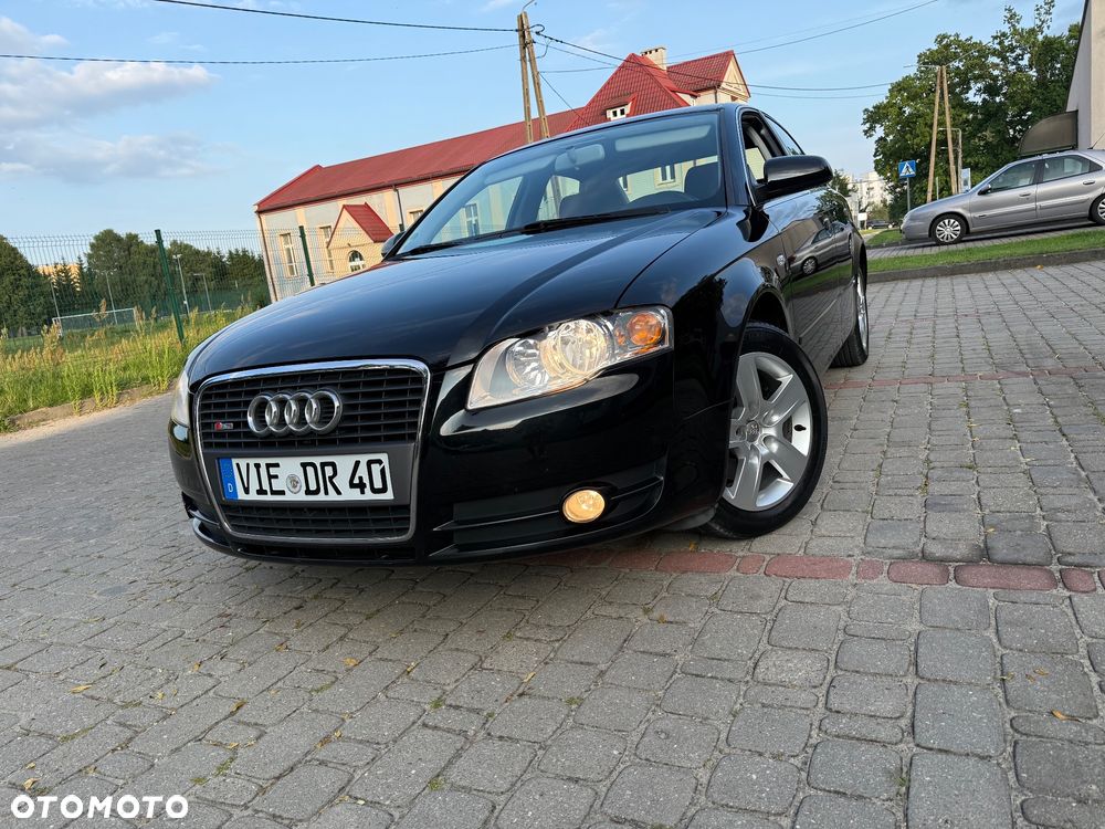 Audi A4 - 1