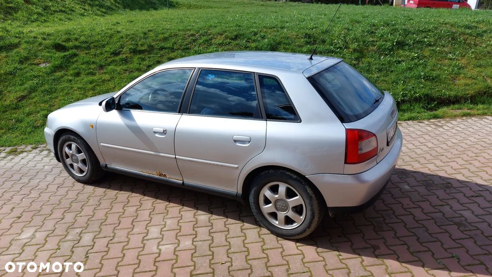 Audi A3 Sportback 1.6 Ambition - 8