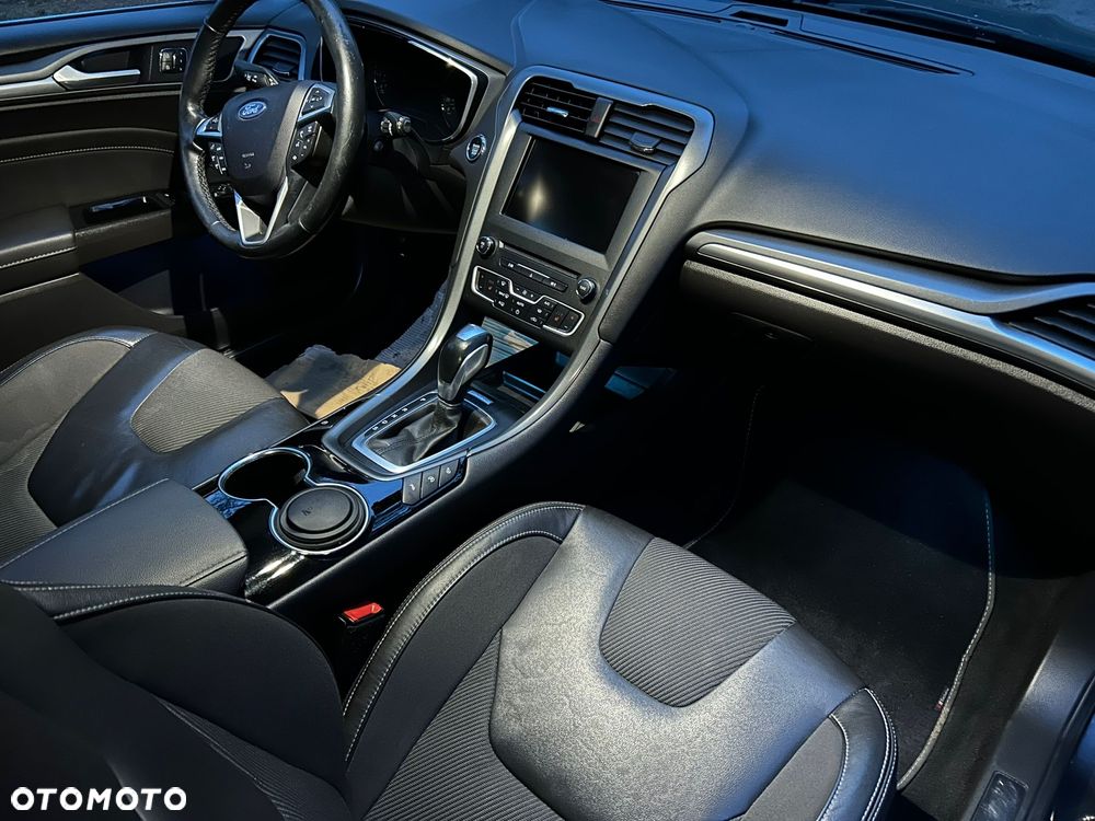 Ford Mondeo 2.0 TDCi STart-Stopp PowerShift-Aut ST-Line - 25