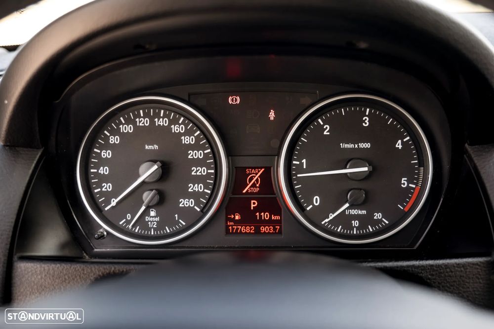 BMW X1 18 d sDrive Auto Line Sport - 13