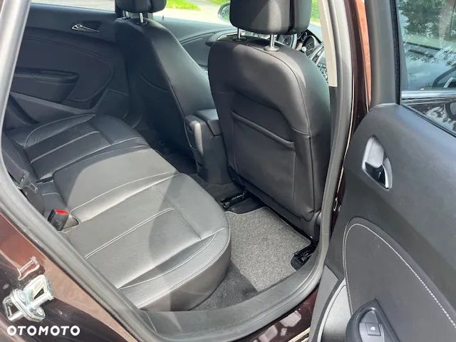 Opel Astra - 16
