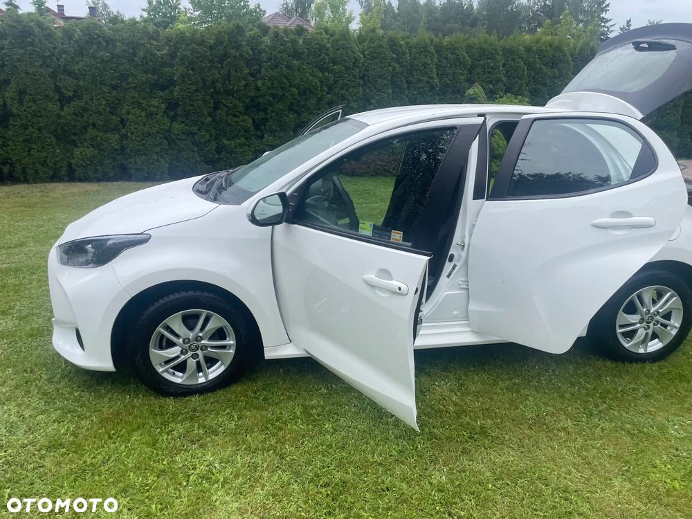 Toyota Yaris 2024 photo 4
