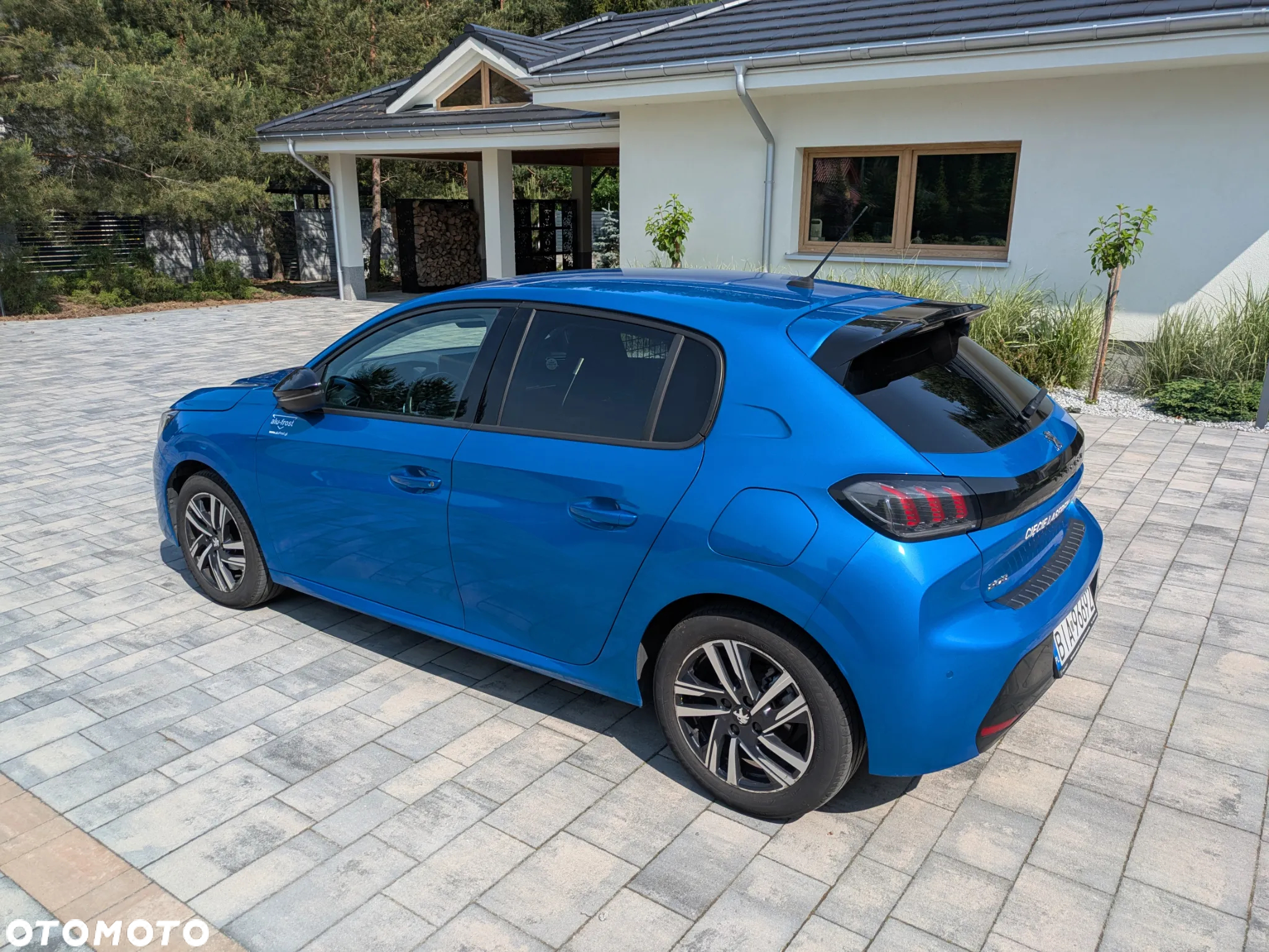 Peugeot 208 1.2 PureTech Allure Pack S&S EAT8 - 7
