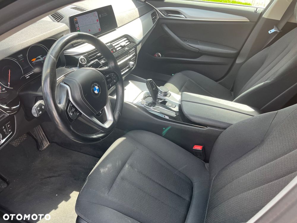 BMW Seria 5 520d - 14