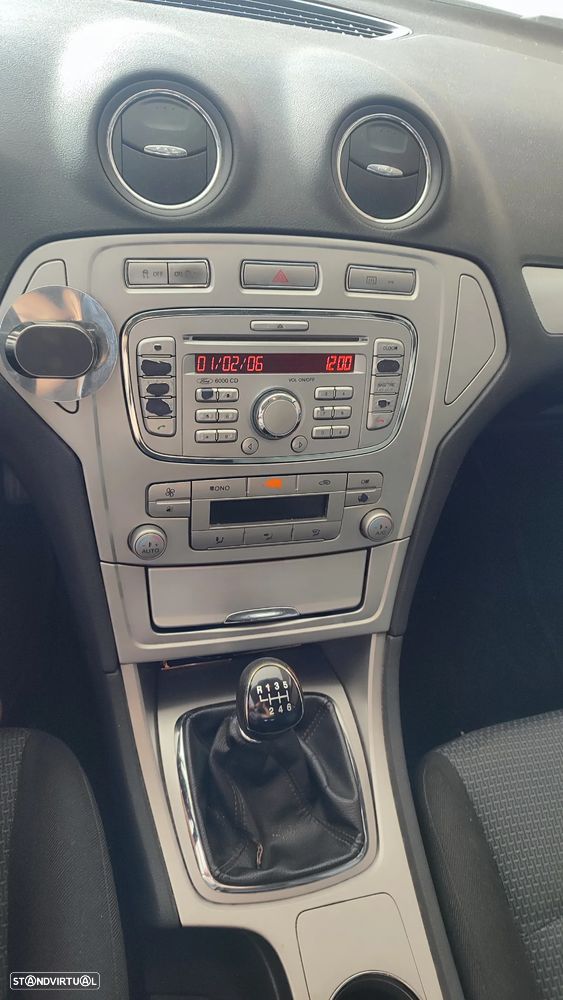 Ford Mondeo SW 1.8 TDCi Trend - 11