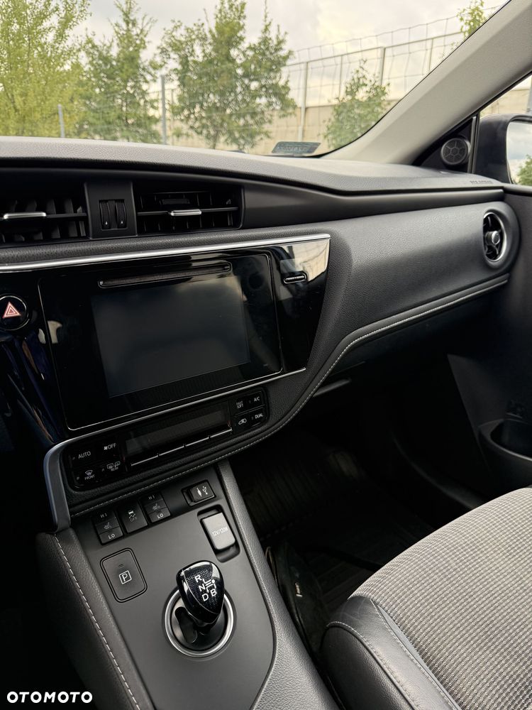 Toyota Auris Hybrid 135 Prestige - 7