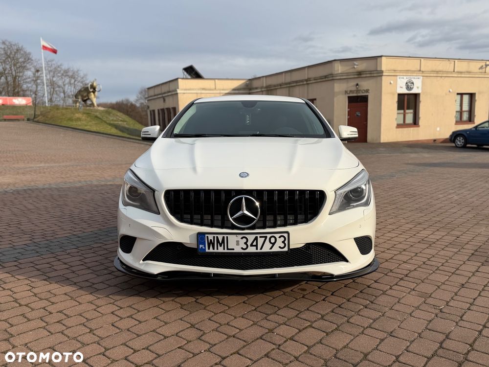 Mercedes-Benz CLA 220 d 7G-DCT AMG Line - 2