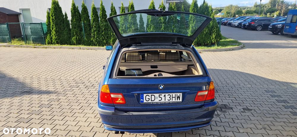 BMW Seria 3 320i - 5