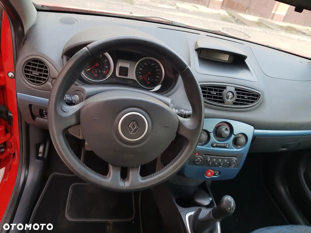 Renault Clio 1.2 16V 75 Dynamique - 9