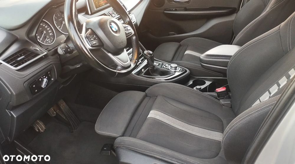 BMW Seria 2 218d Active Tourer - 14
