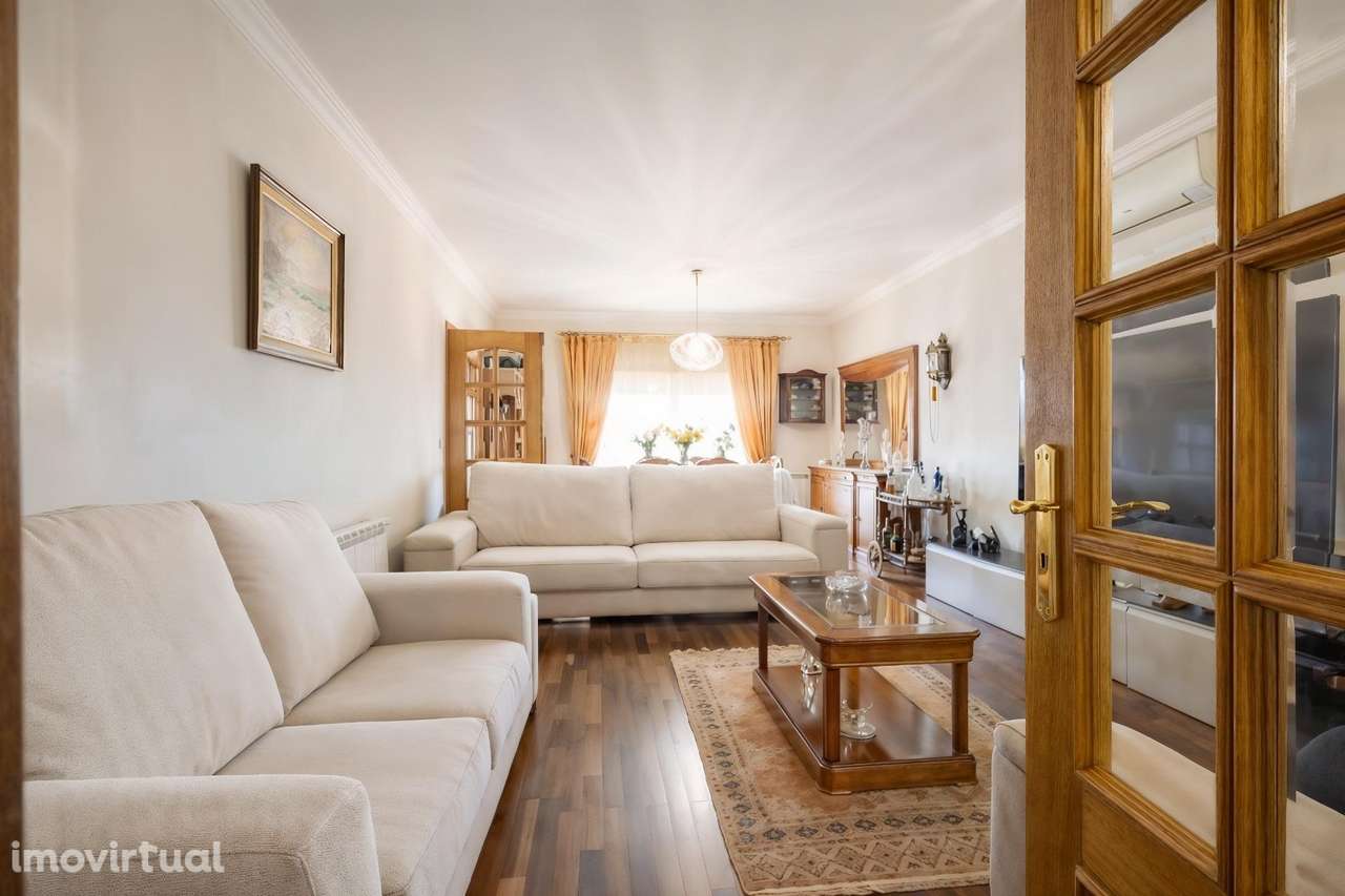 Moradia Independente T5 | Jovim (Atães) | Vista Panorâmica Rio Douro - Grande imagem: 3/54