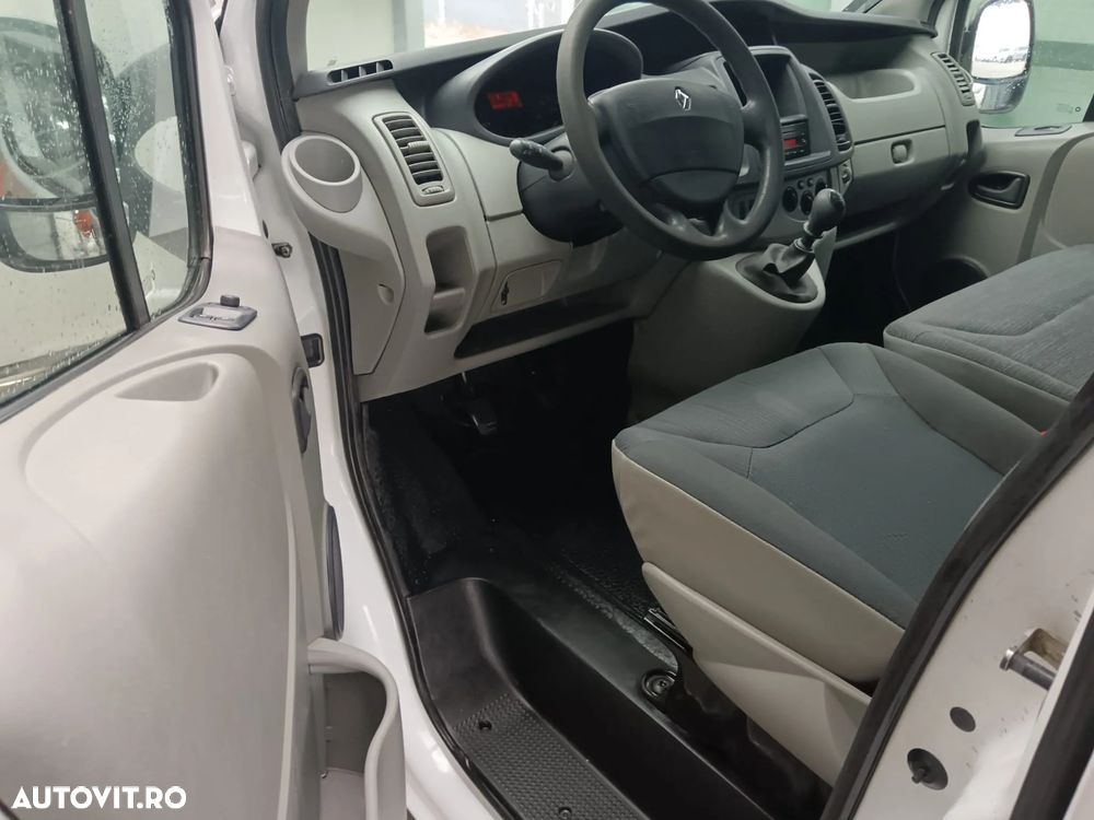 Renault Trafic - 11