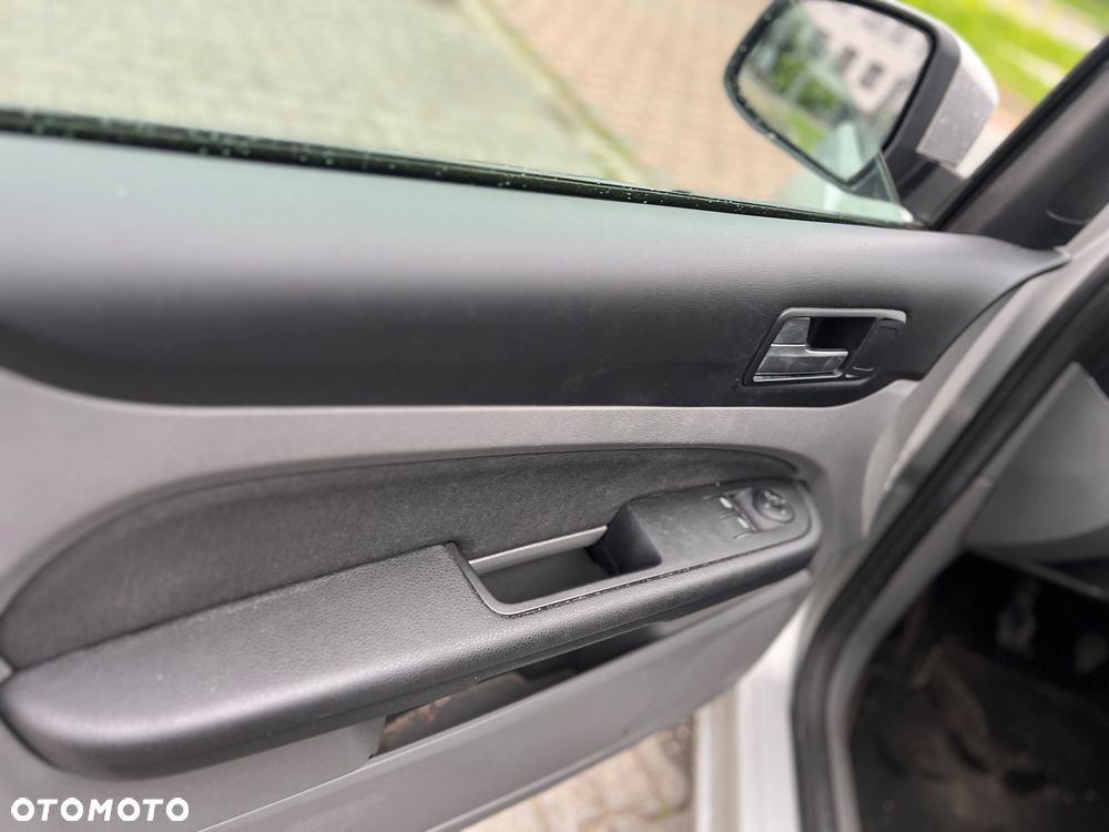 Ford Focus - 17