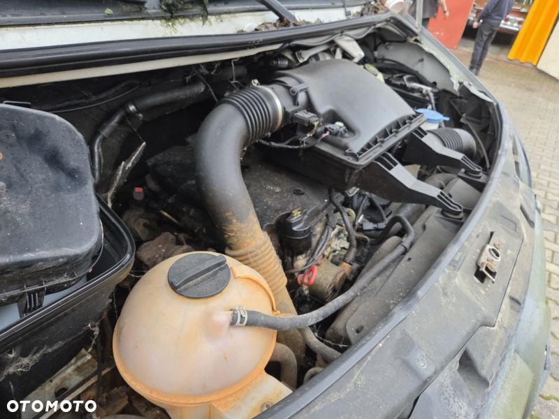 Mercedes-Benz 215 CDI - 12