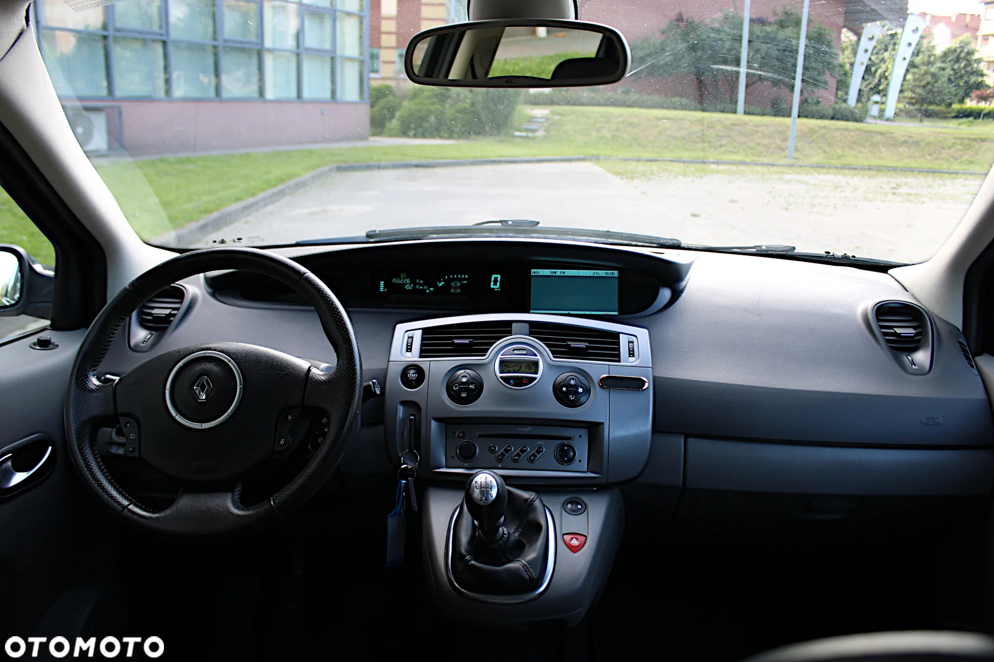 Renault Scenic - 17