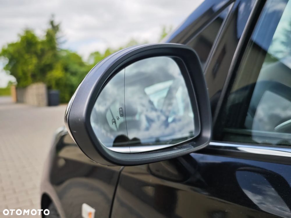Opel Corsa 1.4 T Cosmo S&S - 17