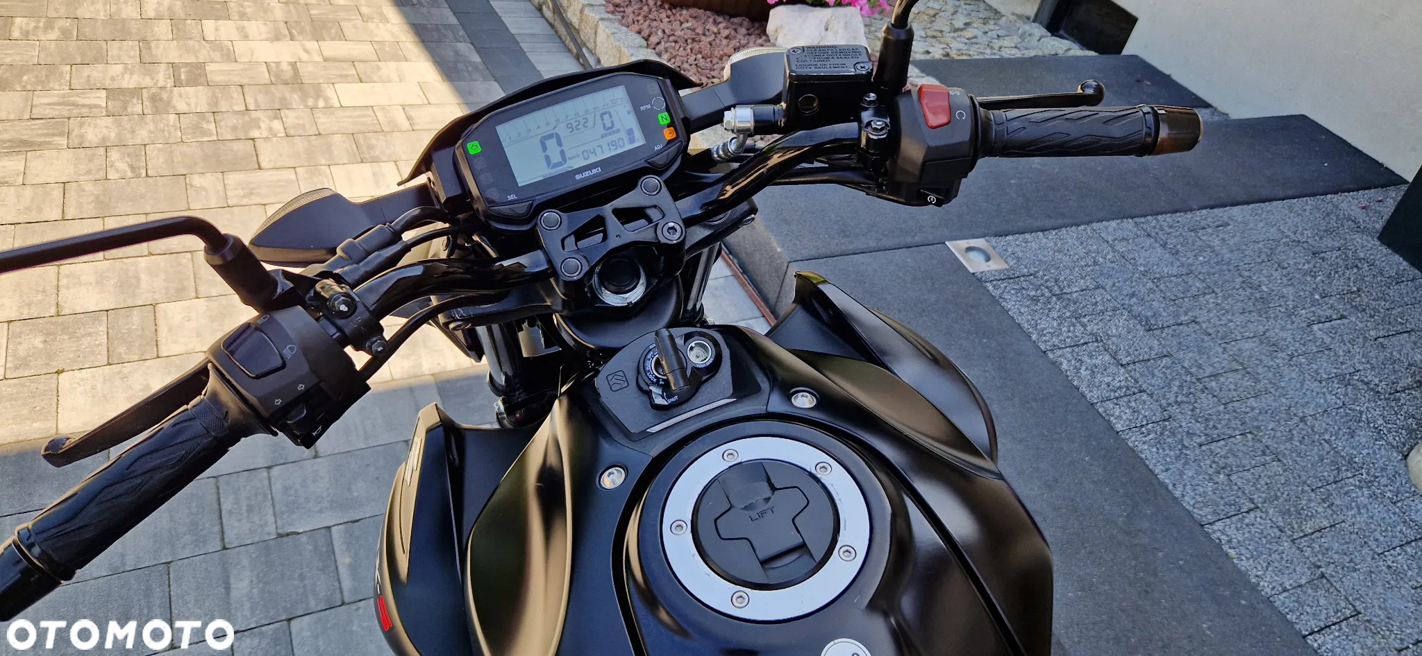Suzuki GSX - 7