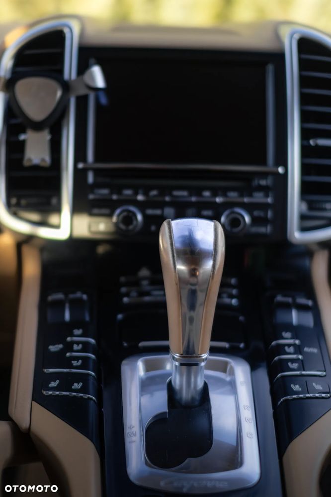Porsche Cayenne Tiptronic S - 13