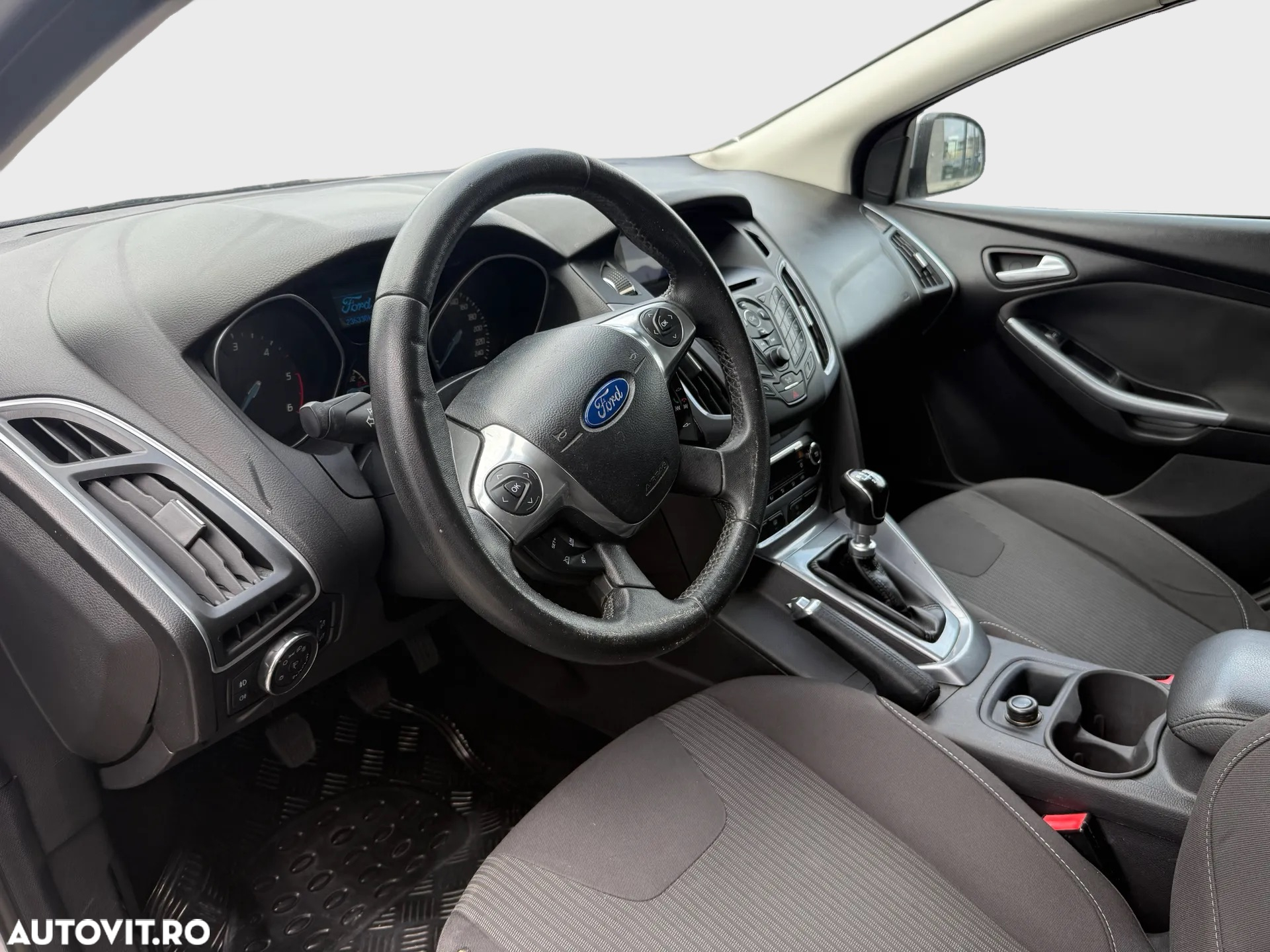 Ford Focus 1.6 TDCi ECOnetic 99g Start-Stopp-System Titanium - 8