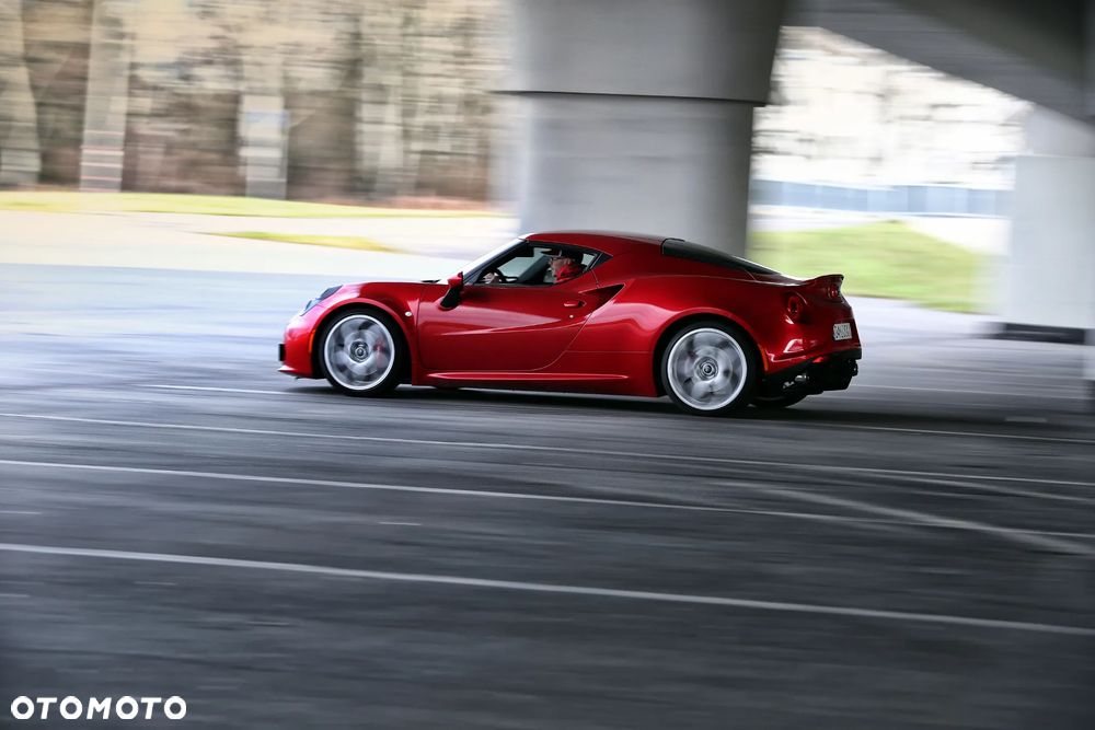 Alfa Romeo 4C - 3